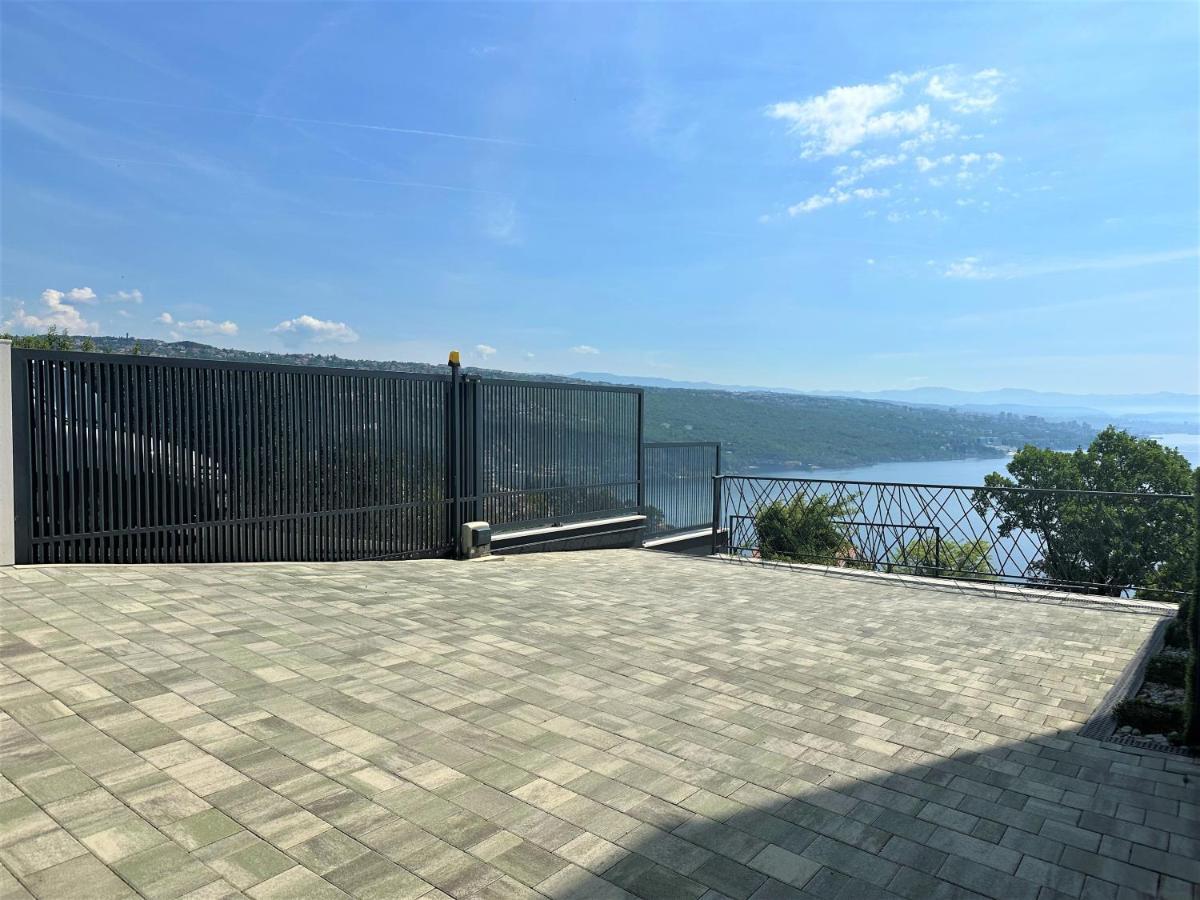 Hillside Apartment Volosko Opatija Eksteriør billede