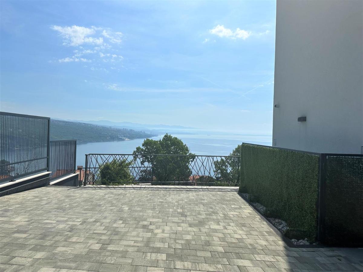 Hillside Apartment Volosko Opatija Eksteriør billede